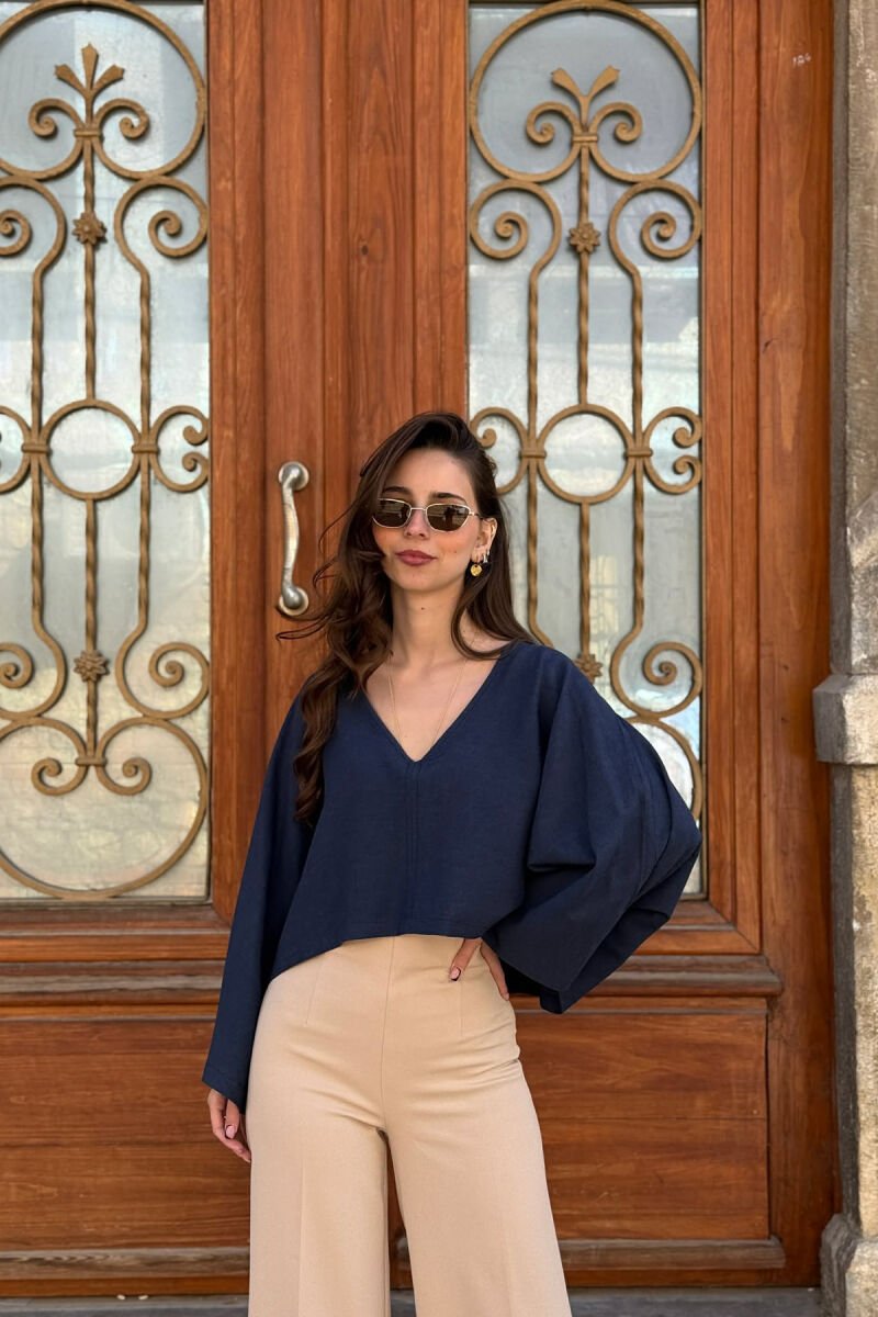 ONE COLOR V-NECK CROP WOMAN SHIRT DARK BLUE/BEE - 1