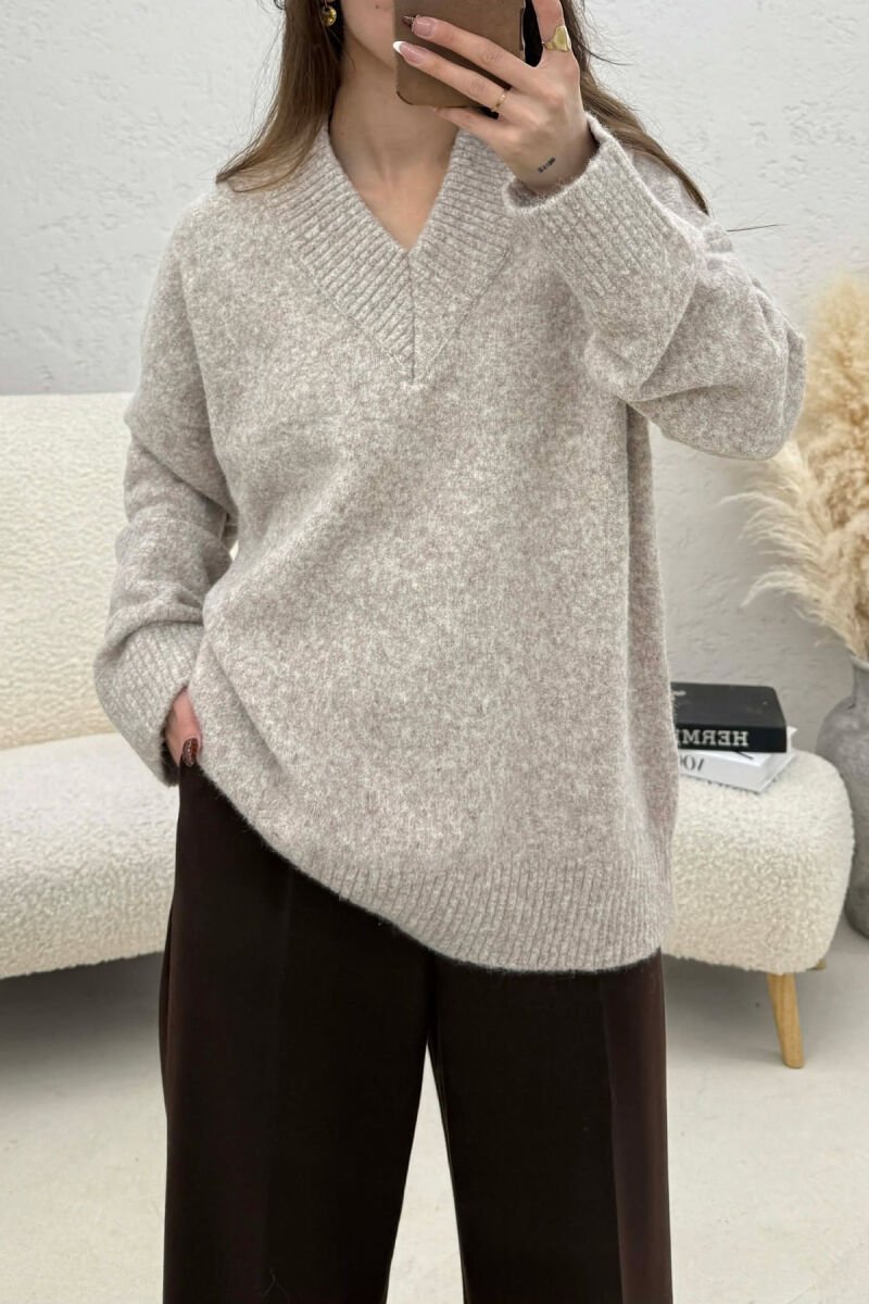 ONE COLOR V NECK KNITTED WOMEN SWEATER BEIGE/BEZHE - 3