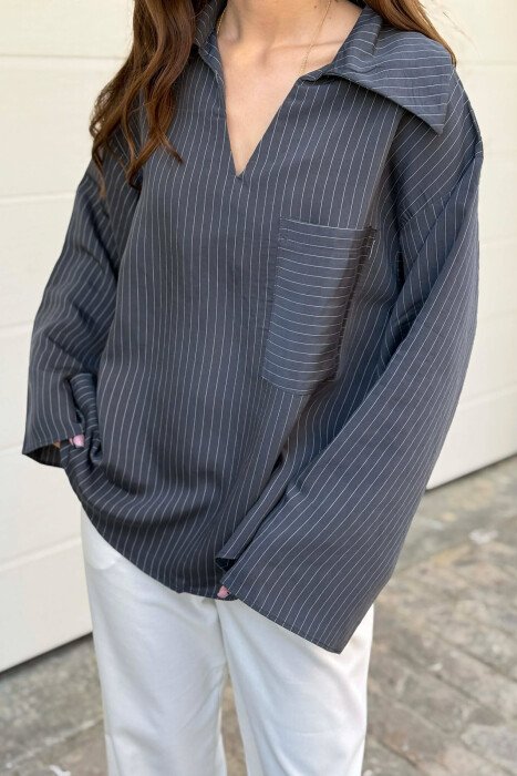 ONE COLOR V-NECK LINES DESIGNS FRONT POCKET WOMAN SHIRT DARK GREY/GEE - 5