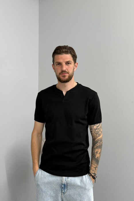T-SHIRT ME JAKE V PER MESHKUJ NE NGJYRE TE ZEZE - KLAUDIO FASHION