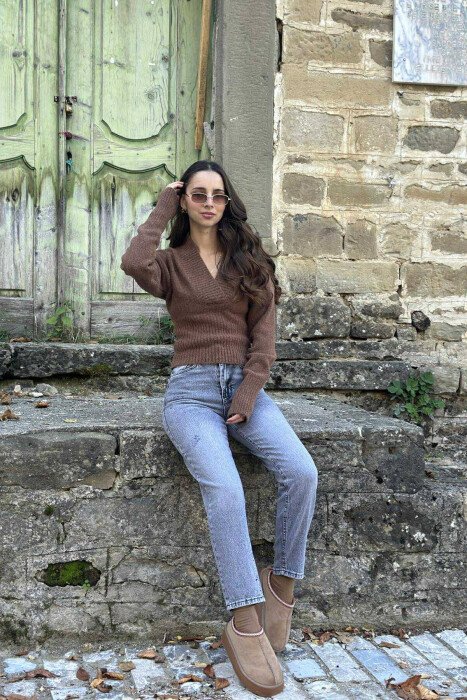 ONE COLOR V NECK SIMPLE WOMEN SWEATER LIGHT BROWN/KAZB 