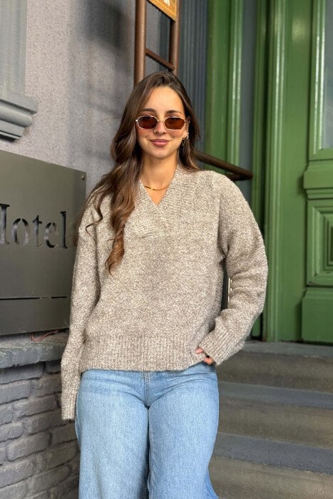 ONE COLOR V NECK WOMAN SWEATER BEIGE/BEZHE - 1