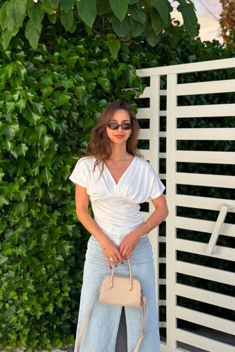 ONE COLOR V NECK WOMAN T- SHIRT WHITE-E BARDHE - KLAUDIO FASHION