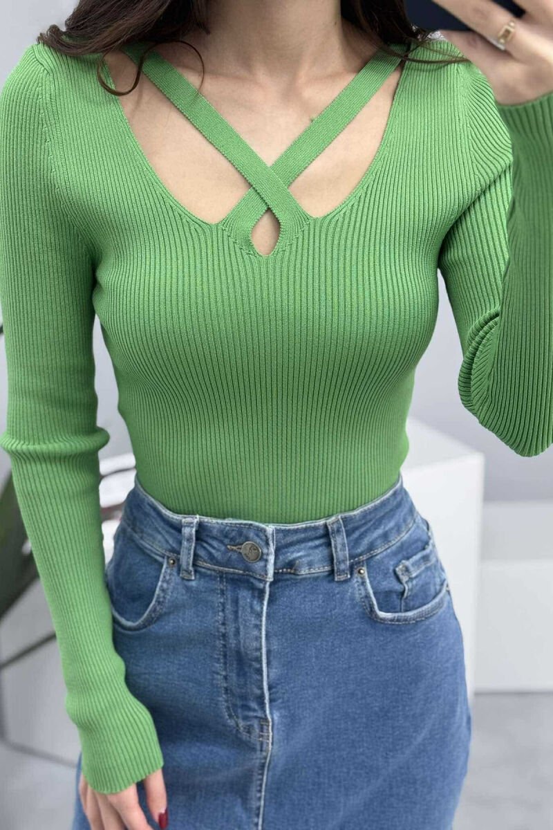 ONE COLOR V NECK WOMEN SWEATER LIGHT GREEN/JEZB - 3