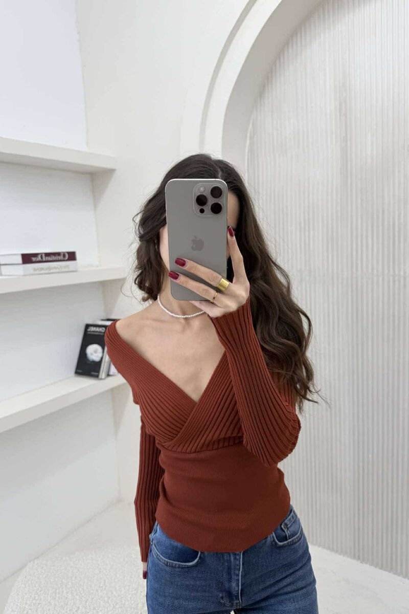 ONE COLOR V NECK WOMEN SWEATER BRICK/TULLE - 1