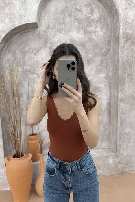 ONE COLOR V NECK WOMEN TANK TOP BROWN/KAFE 