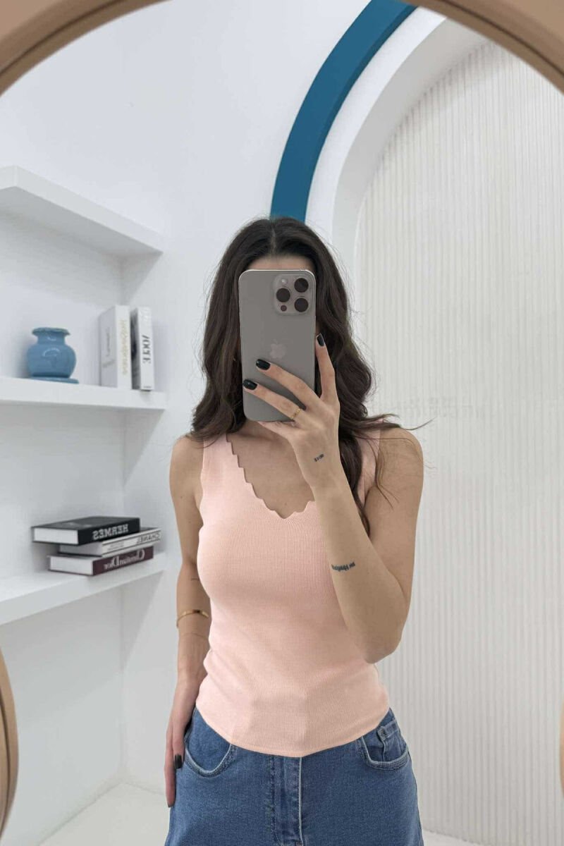 ONE COLOR V NECK WOMEN TANK TOP POWDER/PUDER - 2