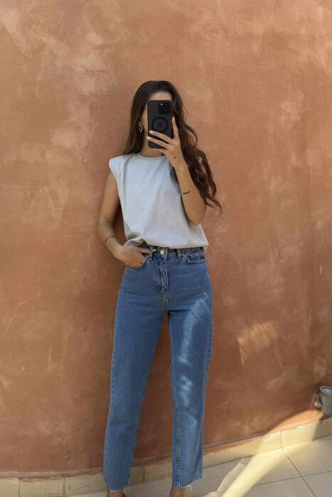 BLUZË NJËNGJYRËSHE PËR FEMRA NË NGJYRËN GRI - KLAUDIO FASHION