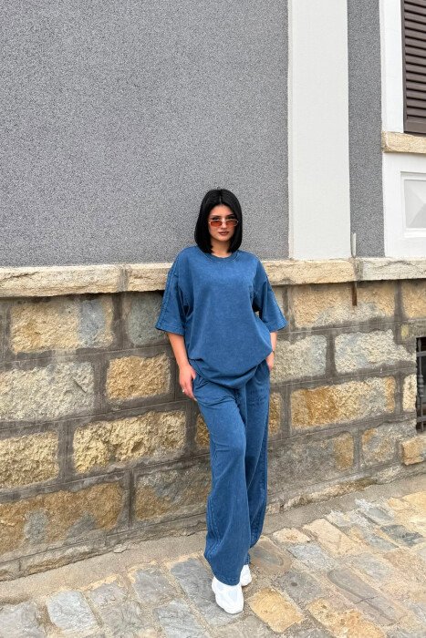 ONE COLOR WRITTINGS T-SHIRT + SWEATPANTS WOMAN SET BLUE/BLU - KLAUDIO FASHION