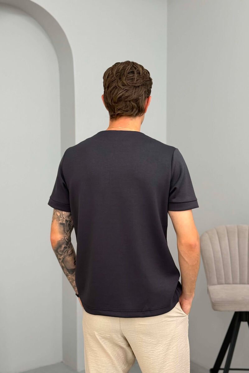ONE COLOR ZIPPER NECK MEN T-SHIRT BLACK/ E ZEZE - 2