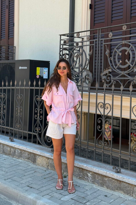 KEMISHE NJE NGJYRESHE ME ZINXHIR PER FEMRA NE NGJYRE ROZE 