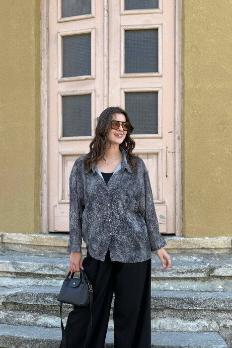 ONE FRONT POCKET GOLD BUTTONS WOMAN SHIRT BLACK/ E ZEZE 