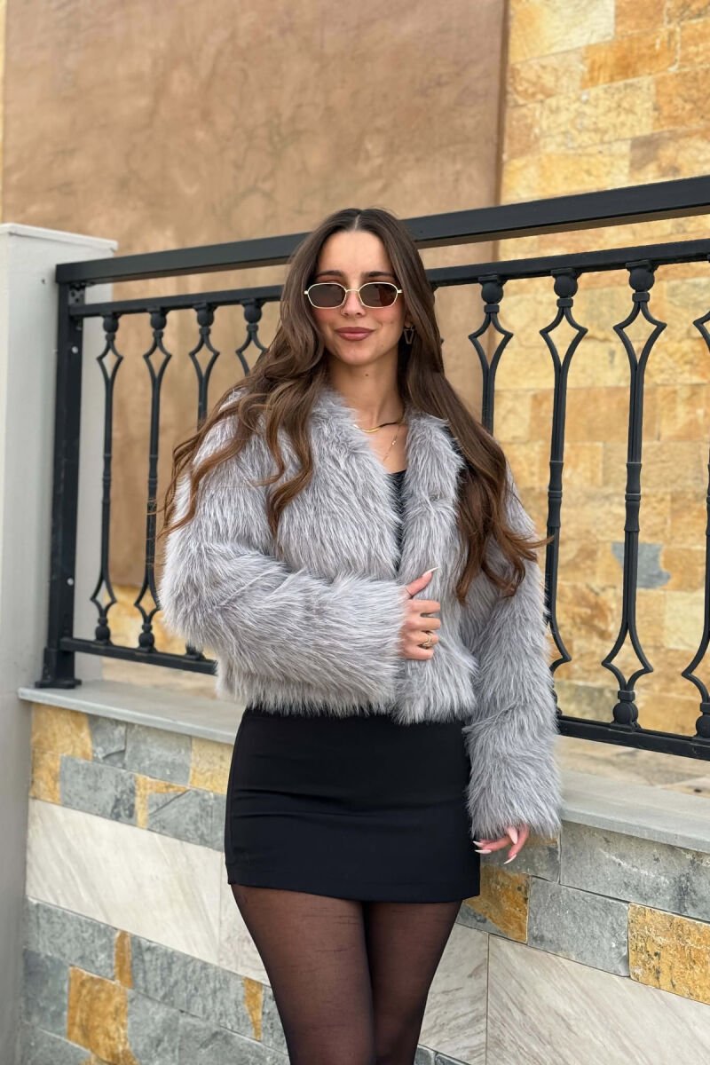 PALLTO E SHKURTER ME GEZOF PER FEMRA NE NGJYRE GRI - 1