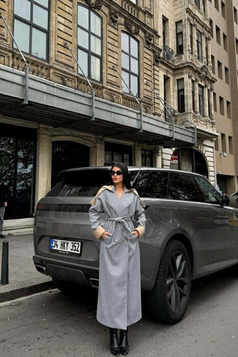 PALLTO E GJATE NJE NGJYRESHE ME DETAJIN E RRIPIT PER FEMRA NE NGJYRE GRI - 2