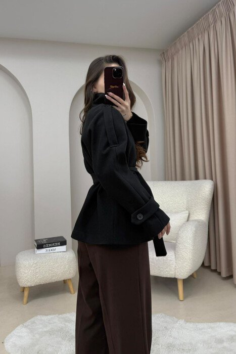 PALLTO NJE NGJYRESHE ME BUTONA DHE ME DETAJIN E RRIPIT PER FEMRA NE NGJYRE TE ZEZE - 5