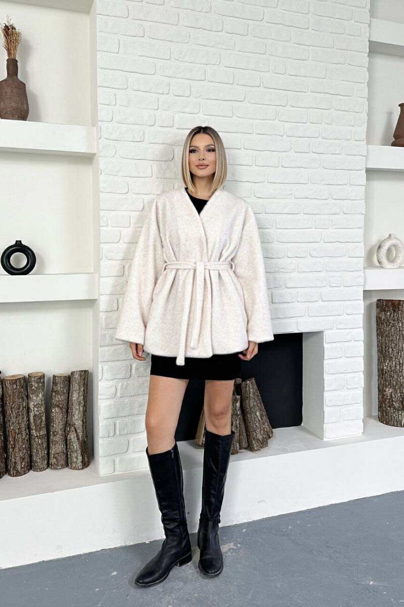 PALLTO NJË NGJYRËSHE ME GËZOF DHE LIDHËSE PËR FEMRA NË NGJYRË KREM - 9
