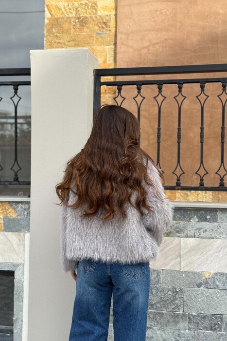 PELLUSH PER FEMRA NE NGJYRE GRI - 3
