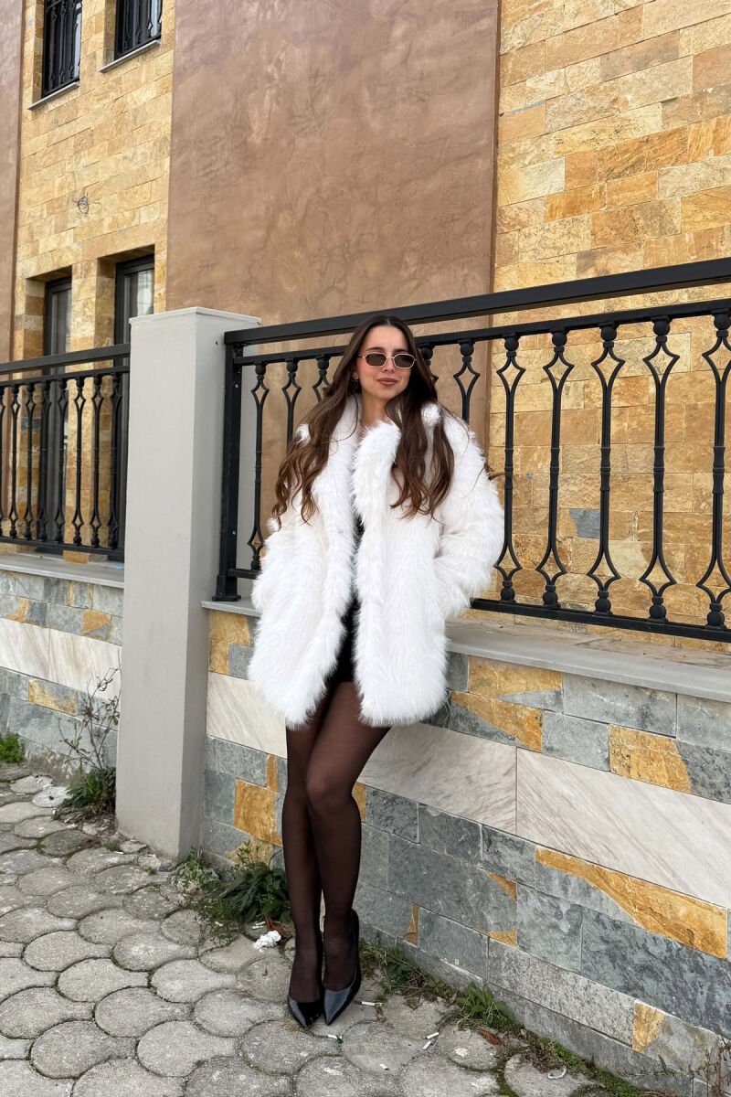 PELLUSH I GJATE PER FEMRA NE NGJYRE TE BARDHE - 6