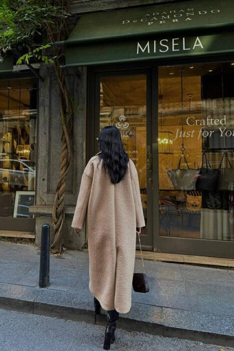 PALLTO NJE NGJYRESHE OVERSIZE ME BUTONA GOLD PER FEMRA NE NGJYRE KAFE TE ZBARDHUR - 5