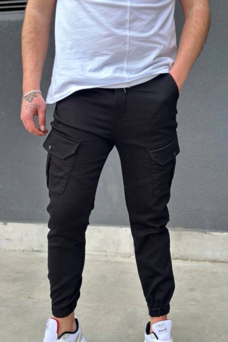 PANTALLONA CARGO ME XHEPA PËR MESHKUJ NË NGJYRËN E ZEZË - KLAUDIO FASHION