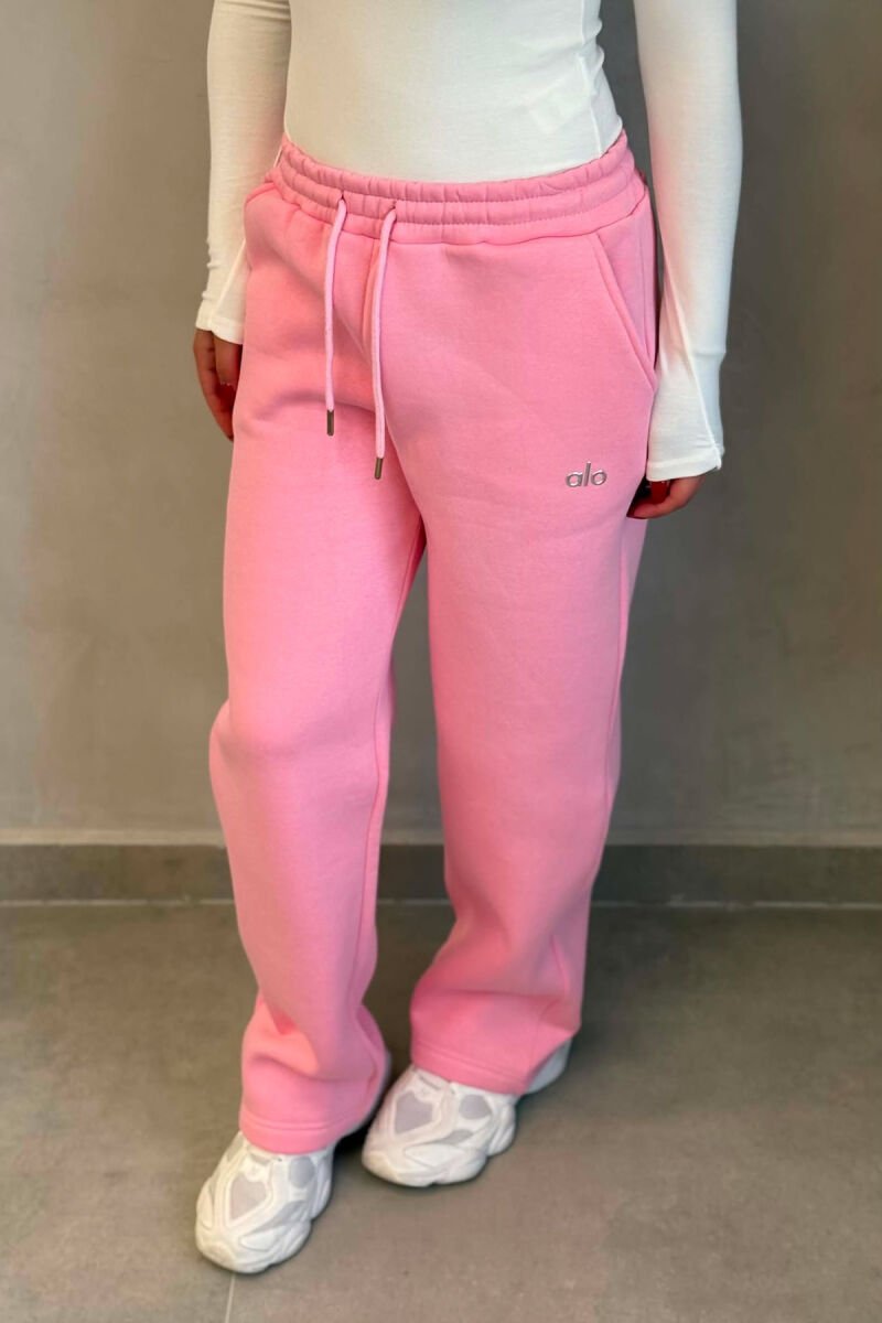 TUTA ME SHKRIM ALO ME BEL ELASTIK PËR FEMRA NË NGJYRË ROZE - 2