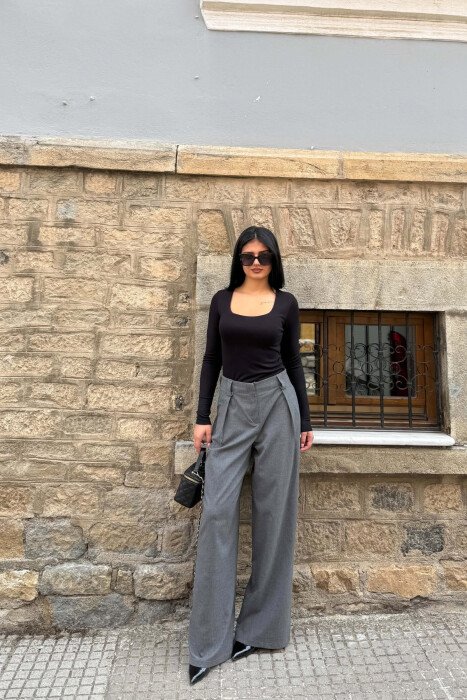 PANTALLONA TE GJERA NJE NGJYRESHE PER FEMRA NE NGJYRE GRI - KLAUDIO FASHION