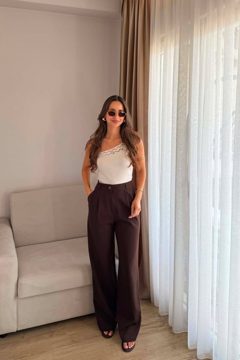 PANTALLONA TE THJESHTA NJE NGJYRESHE PER FEMRA NE NGJYRE COKOLLATE - 1