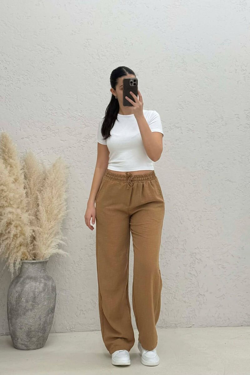 PANTALLONA TE THJESHTA NJE NGJYRESHE PER FEMRA NE NGJYRE KAFE - 2