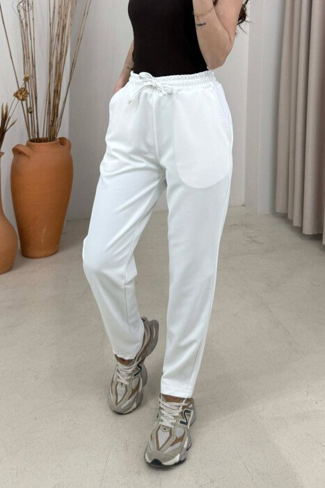 PANTALLONA TE THJESHTA NJE NGJYRESHE PER FEMRA NE NGJYRE TE BARDHE - KLAUDIO FASHION