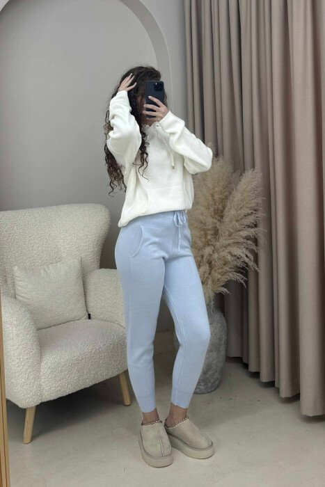 PANTALLONA TË THURRURA NJË NGJYRËSHE ME LIDHËSE PËR FEMRA NË NGJYRË BABY BLU - 3