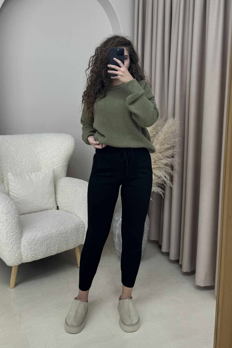 PANTALLONA TË THURRURA NJË NGJYRËSHE ME LIDHËSE PËR FEMRA NË NGJYRË TË ZEZË - 3