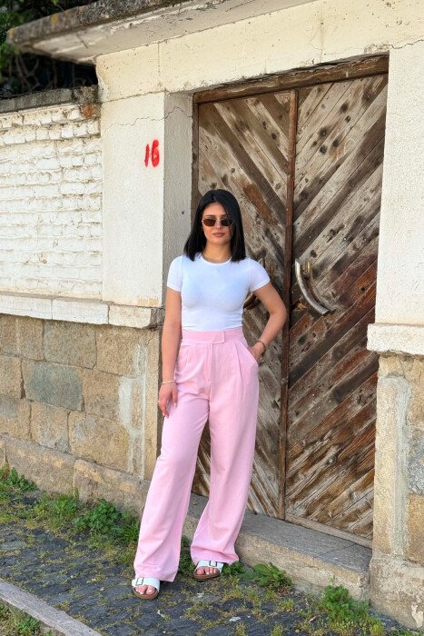 PANTALLONA NJE NGJYRESHE LINO PER FEMRA NE NGJYRE ROZE - 1