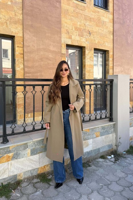 PARDESY NJE NGJYRESHE ME DETAJIN E RRIPIT PER FEMRA NE NGJYRE KAKI - KLAUDIO FASHION