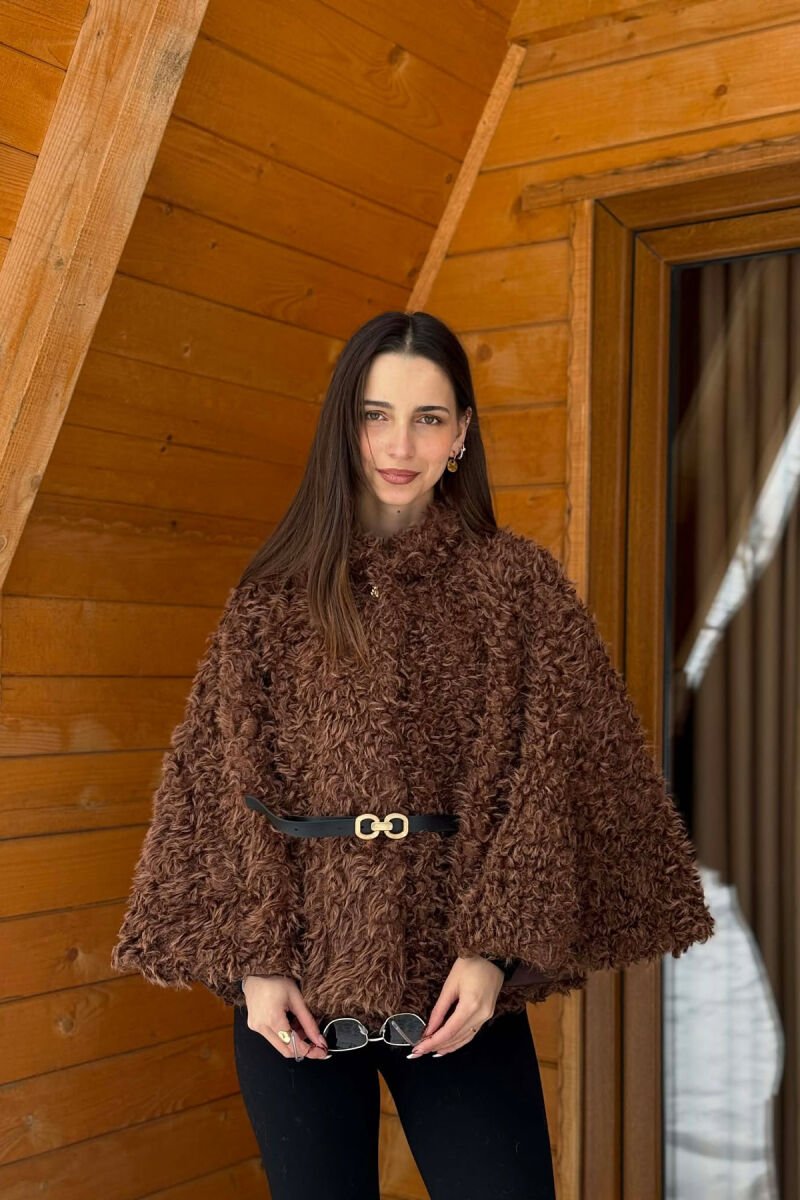 PELERINE NJE NGJYRESHE ME DETAJIN E RRIPIT PER FEMRA NE NGJYRE KAFE - 1