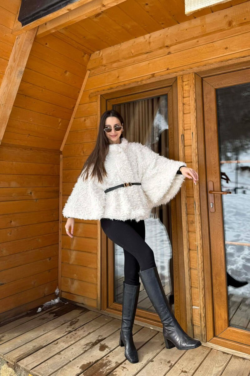 PELERINE NJE NGJYRESHE ME DETAJIN E RRIPIT PER FEMRA NE NGJYRE TE BARDHE - 3