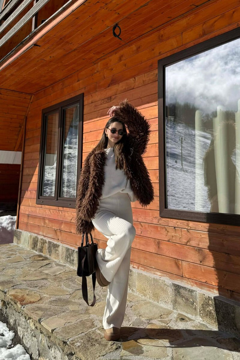 PELLUSH NJE NGJYRESH PER FEMRA NE NGJYRE KAFE - 4