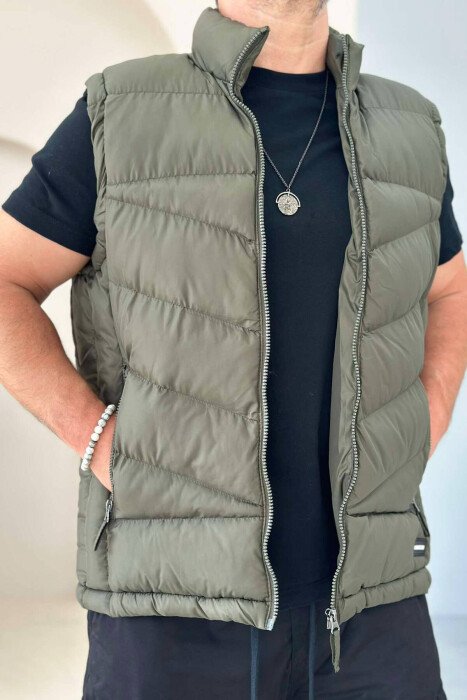 JELEK NJË NGJYRËSH PËR MESHKUJ NË NGJYRËN JESHILE TË ERRËT - KLAUDIO FASHION