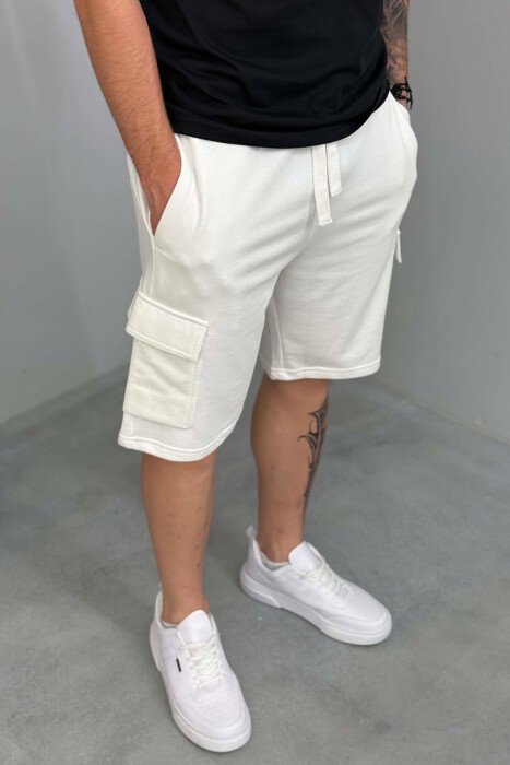 POCKETS DETAIL ONE COLOR MEN SHORT SWEATPANTS WHITE-E BARDHE - 2