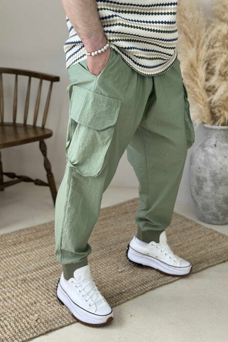 POCKETS DETAIL PARACHUTE MEN PANTS MINT/MENTE - 1