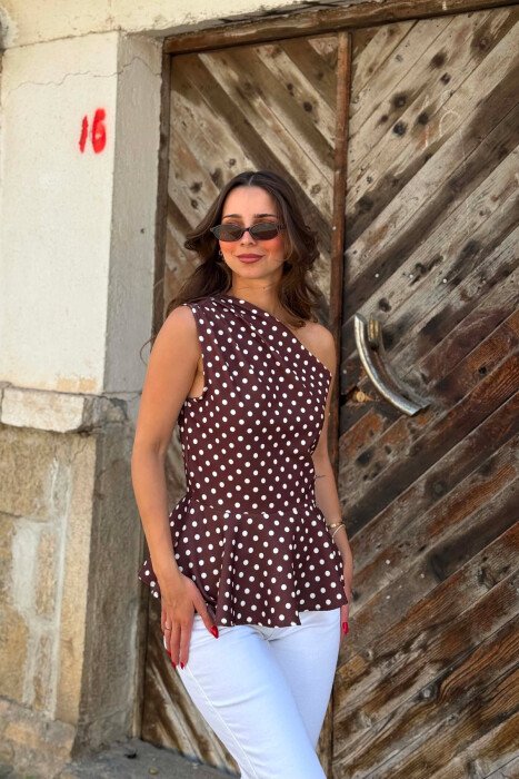 POLKA DOTS ONE SHOULDER OFF WOMAN TANK TOP BROWN/KAFE - 3