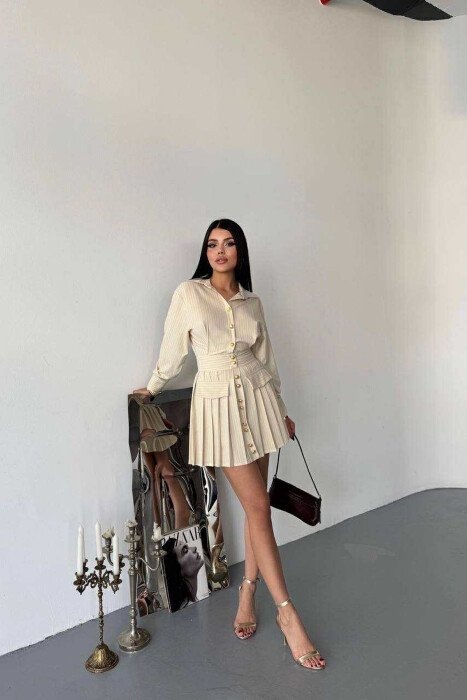 FUSTAN ME JAKË POLO DHE ME KOPSA GOLD PËR FEMRA NË NGJYRË KREM 