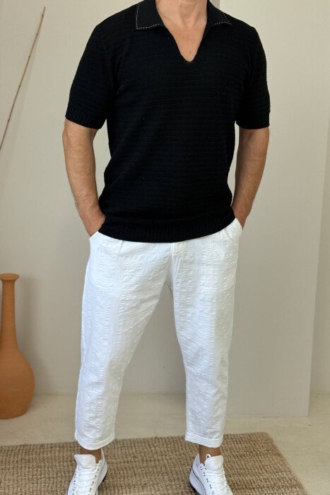 T-SHIRT NJË NGJYRËSH ME JAKË POLO PËR MESHKUJ NË NGJYRËN E ZEZË - 