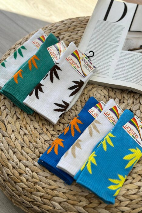 PAKETË ME GJASHTË PALË ÇORAPE UNISEX NË NGJYRA TË NDRYSHME - KLAUDIO FASHION