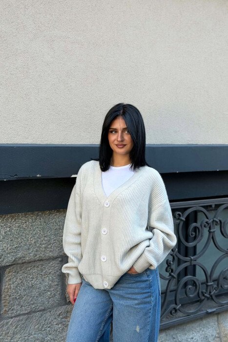 PULOVER E THURRUR NJE NGJYRESHE PER FEMRA NE NGJYRE GRI TE ZBARDHUR - KLAUDIO FASHION