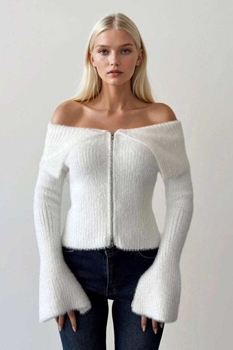 PULOVËR ME SUPET JASHTË DHE ZINXHIR PËR FEMRA NË NGJYRË TË BARDHË - KLAUDIO FASHION