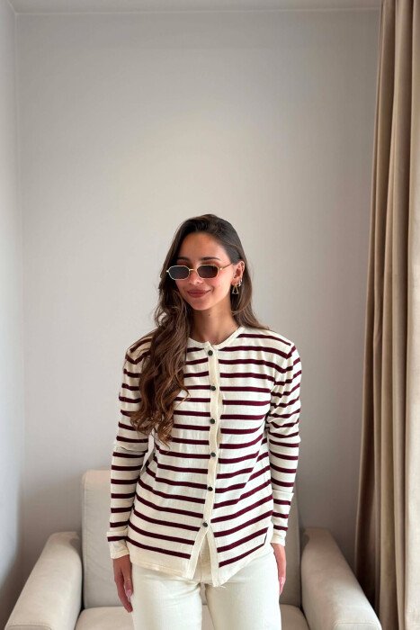 PULOVER ME VIJA DHE BUTONA PER FEMRA NE NGJYRE VISHNJE - 