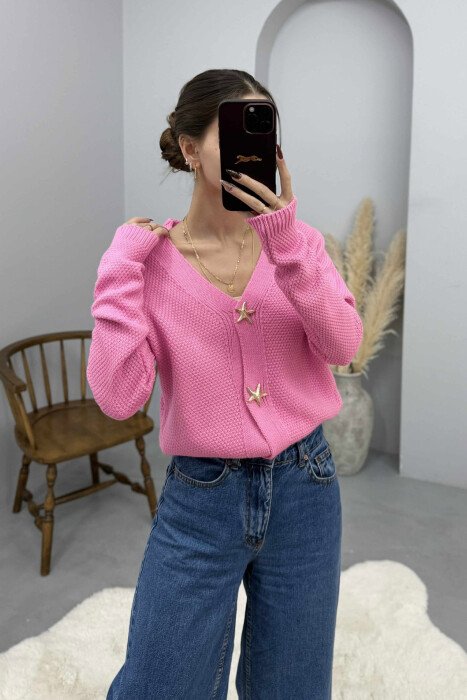 PULOVER NJE NGJYRESHE ME BUTONA YJESH PER FEMRA NE NGJYRE ROZE - 3
