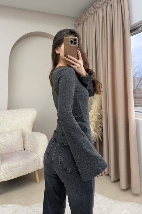 PULOVER NJE NJGYRESHE PER FEMRA NE NGJYRE GRI TE ERRET - 4