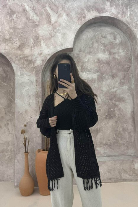 PULOVËR NJË NGJYRËSHE PËR FEMRA NË NGJYRËN E ZEZË - 3