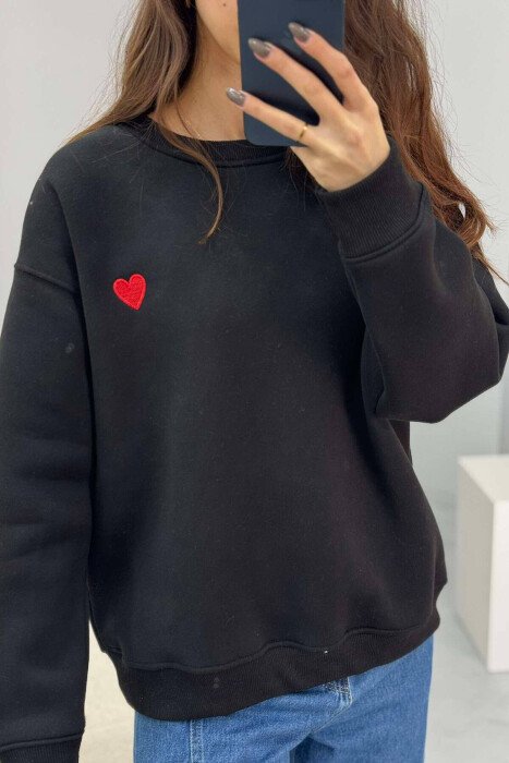ROUND NECK HEART DETAIL WOMEN SWEATSHIRT BLACK/ E ZEZE - KLAUDIO FASHION